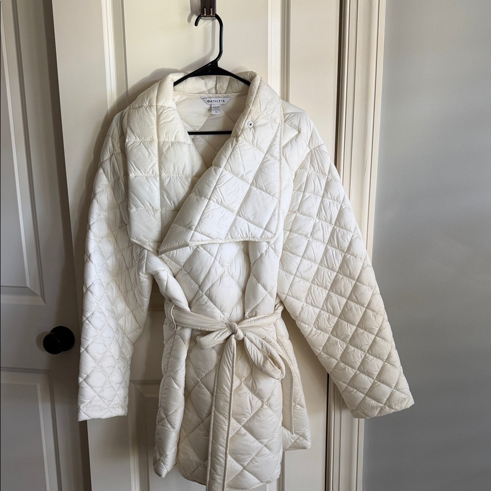 Athleta Cream Quilted Puffer Jacket